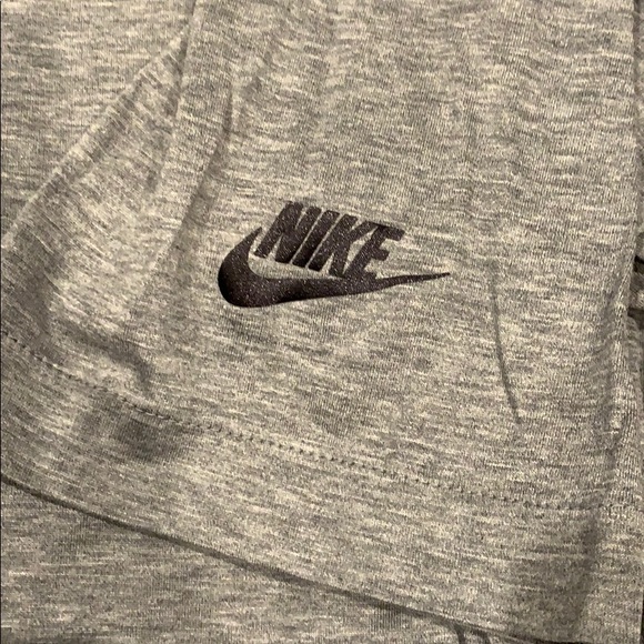 Nike Sportswear T-Shirt - Picture 4 of 4